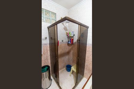 Casa à venda com 230m², 3 quartos e 2 vagas Casa à venda com 230m², 3 quartos e 2 vagasBanheiro