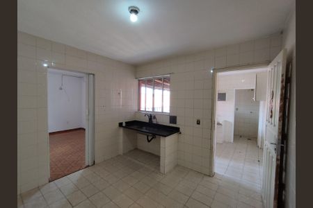 Casa à venda com 40m², 1 quarto e 1 vagaSala/Cozinha
