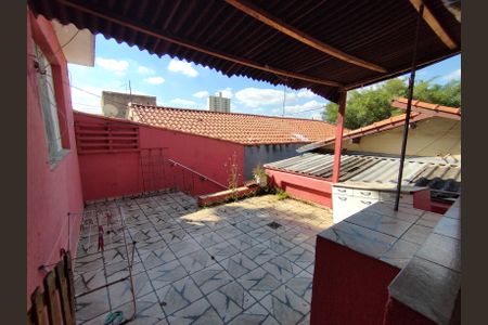 Casa à venda com 40m², 1 quarto e 1 vagaQuintal