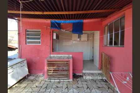 Casa à venda com 40m², 1 quarto e 1 vagaQuintal