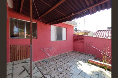 Casa à venda com 40m², 1 quarto e 1 vagaQuintal
