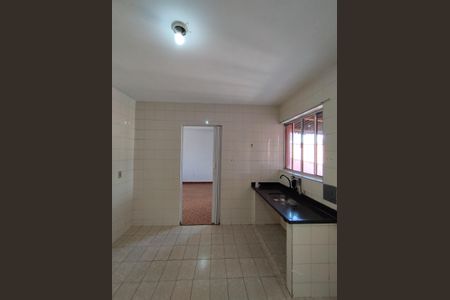 Casa à venda com 40m², 1 quarto e 1 vagaSala/Cozinha
