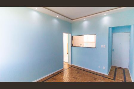 Apartamento à venda com 75m², 2 quartos e 1 vaga Apartamento à venda com 75m², 2 quartos e 1 vagaSala