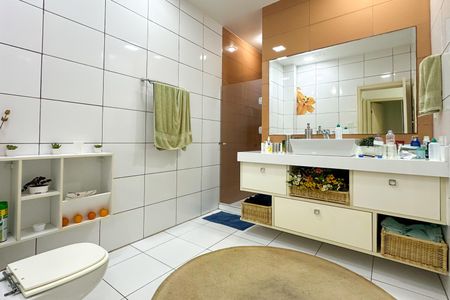 Apartamento à venda com 288m², 4 quartos e 2 vagasBanheiro Social