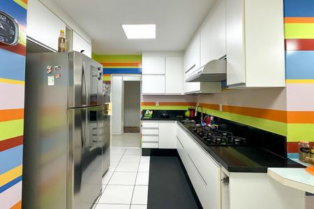 Apartamento à venda com 288m², 4 quartos e 2 vagasCozinha