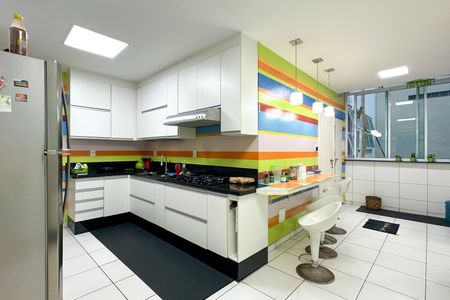 Apartamento à venda com 288m², 4 quartos e 2 vagasCozinha