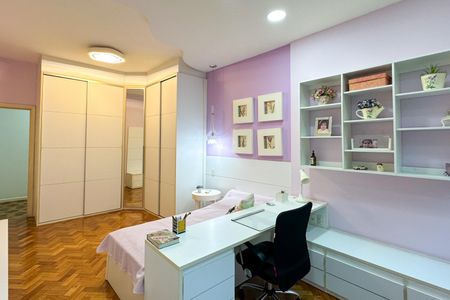 Apartamento à venda com 288m², 4 quartos e 2 vagasQuarto 03