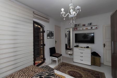 Casa à venda com 200m², 3 quartos e 2 vagasSuíte 1