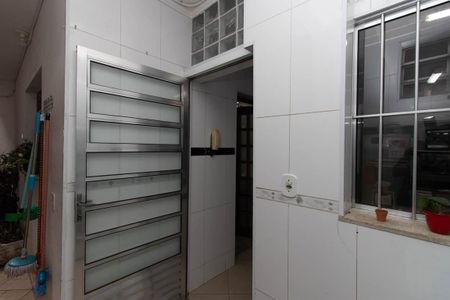 Casa à venda com 200m², 3 quartos e 2 vagasÁrea de Serviço
