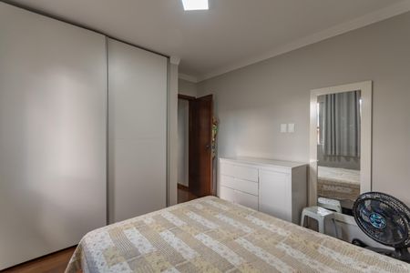 Apartamento à venda com 175m², 3 quartos e 2 vagasQuarto 1