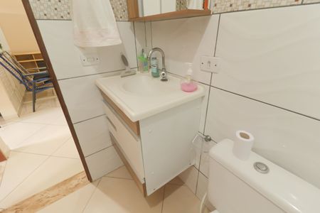 Casa à venda com 210m², 2 quartos e 2 vagasBanheiro