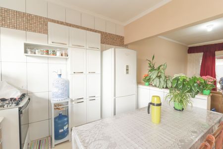 Casa à venda com 210m², 2 quartos e 2 vagasCozinha