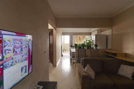 Casa à venda com 210m², 2 quartos e 2 vagasSala