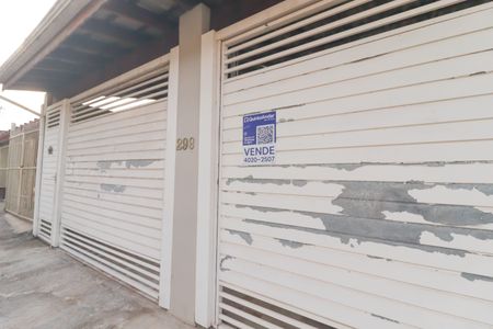 Casa à venda com 210m², 2 quartos e 2 vagasFachada