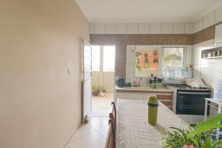 Casa à venda com 210m², 2 quartos e 2 vagasCozinha