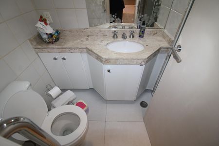 Apartamento à venda com 70m², 2 quartos e 2 vagas Banheiro Suíte 