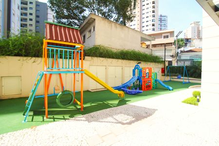 Apartamento à venda com 70m², 2 quartos e 2 vagasÁrea comum - Playground