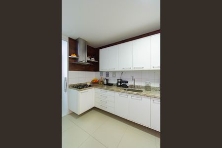 Apartamento à venda com 156m², 3 quartos e 2 vagasCozinha