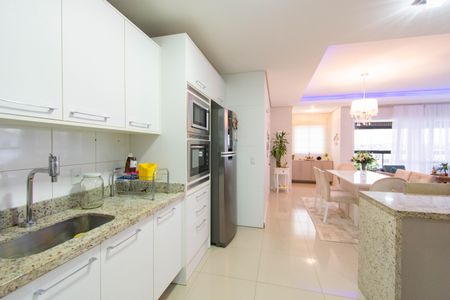 Apartamento à venda com 156m², 3 quartos e 2 vagasCozinha