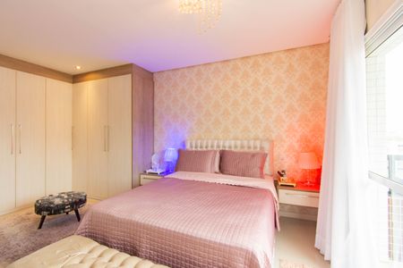 Apartamento à venda com 156m², 3 quartos e 2 vagasSuíte 