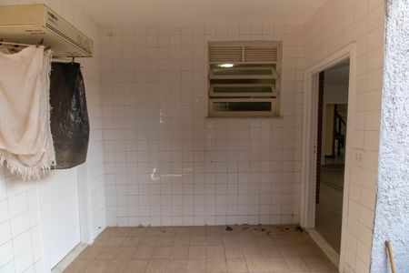 Casa à venda com 247m², 3 quartos e 2 vagas Casa à venda com 247m², 3 quartos e 2 vagasÁrea de Serviço