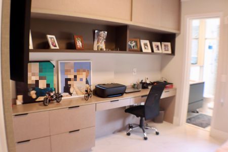 Apartamento à venda com 200m², 4 quartos e 3 vagasSuíte 2