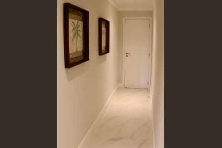 Apartamento à venda com 200m², 4 quartos e 3 vagasCorredor