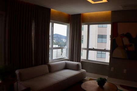 Apartamento à venda com 200m², 4 quartos e 3 vagasSala