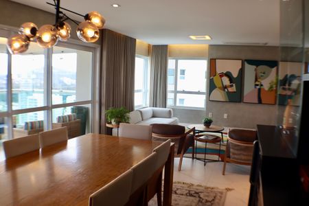 Apartamento à venda com 200m², 4 quartos e 3 vagasSala de Jantar