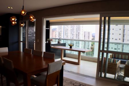 Apartamento à venda com 200m², 4 quartos e 3 vagasSala de Jantar