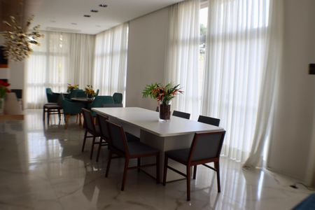 Apartamento à venda com 200m², 4 quartos e 3 vagasÁrea comum - Salão de festas