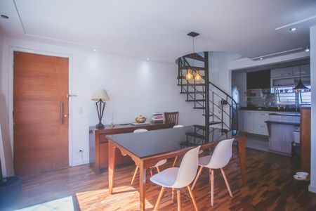 Apartamento à venda com 150m², 4 quartos e 2 vagasSala