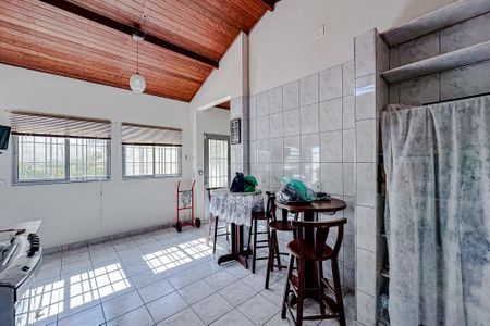 Casa à venda com 240m², 4 quartos e 2 vagasCozinha