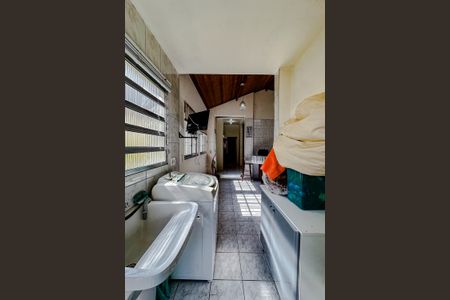 Casa à venda com 240m², 4 quartos e 2 vagasÁrea de Serviço