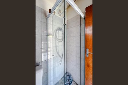 Casa à venda com 240m², 4 quartos e 2 vagasBanheiro 2