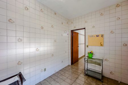Casa à venda com 240m², 4 quartos e 2 vagasCasa 2 - Cozinha 