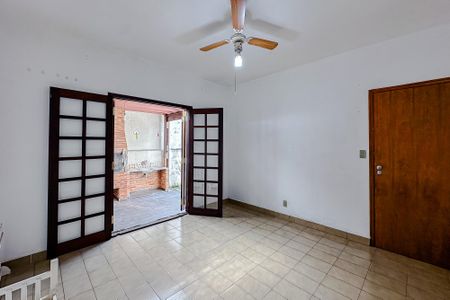 Casa à venda com 240m², 4 quartos e 2 vagasCasa 2 - Sala