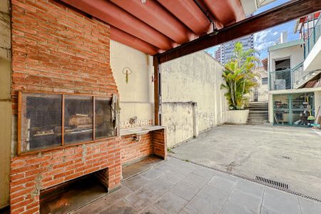 Casa à venda com 240m², 4 quartos e 2 vagasÁrea externa