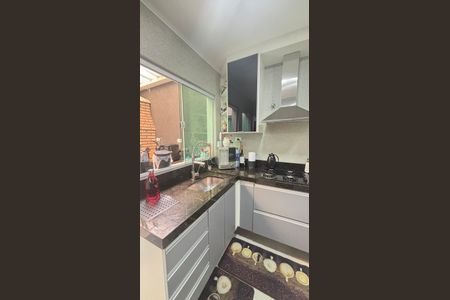 Apartamento à venda com 80m², 3 quartos e 2 vagasCozinha