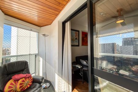 Apartamento à venda com 95m², 3 quartos e 2 vagasVaranda