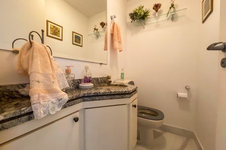 Apartamento à venda com 95m², 3 quartos e 2 vagasBanheiro 