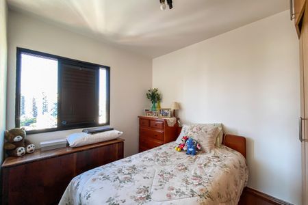 Apartamento à venda com 95m², 3 quartos e 2 vagasQuarto 2 