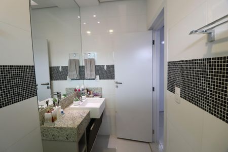 Casa de condomínio para alugar com 400m², 5 quartos e 4 vagasBanheiro  Suíte 1 