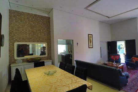 Casa de condomínio para alugar com 400m², 5 quartos e 4 vagasSala