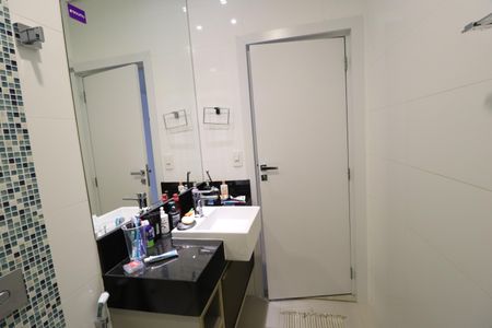 Casa de condomínio para alugar com 400m², 5 quartos e 4 vagasBanheiro Suíte 3