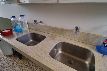 Casa de condomínio para alugar com 400m², 5 quartos e 4 vagasÁrea de Serviço