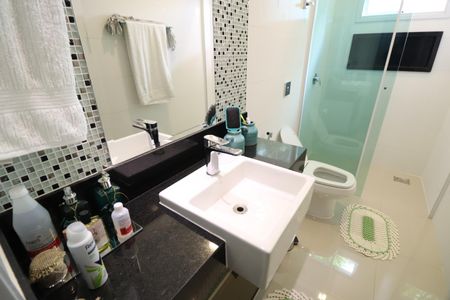 Casa de condomínio para alugar com 400m², 5 quartos e 4 vagasBanheiro Suíte 2