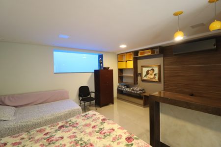 Casa de condomínio para alugar com 400m², 5 quartos e 4 vagasSuíte 5