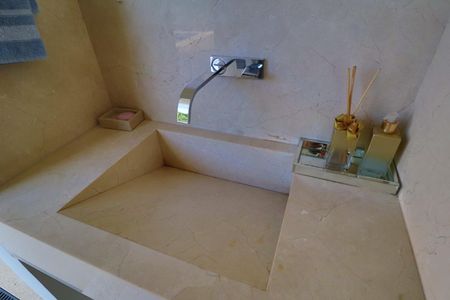 Casa de condomínio para alugar com 400m², 5 quartos e 4 vagasLavabo