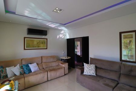 Casa de condomínio para alugar com 400m², 5 quartos e 4 vagasSala